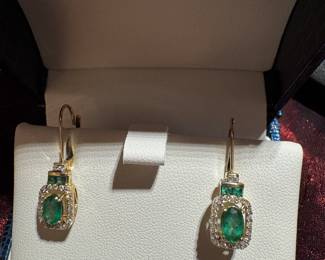#15 - $550 - Emerald & diamonds earrings 14kt gold - 2.5 gr. 