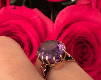 #3 - $375 - Antique oval shaped Amethyst ring, 14kt yellow gold, size 5, 5.12 gr. 