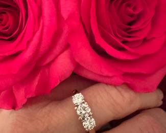 #21B - $900 - Approx 1 ctw 3 stone ring - 4.3 gr - Size 7