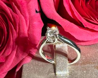 #34 - $750 - Approx 1/2 ctw round Tiffany style setting 14kt white gold - 4.75mm - SI2-SI1 - G-H Color 