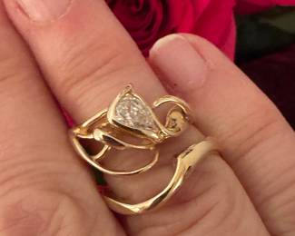 #2 - 14kt gold wedding set,2 pieces, free form ring with pear shaped diamond 0.37 ct. Color H, Clarity H, SI2 - $1,100.