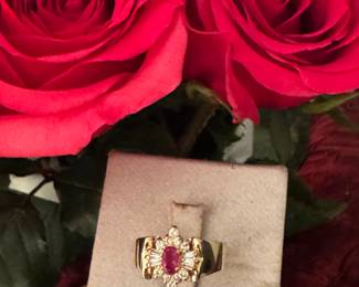 #20 - $550 - Ruby & diamond ring 14kt yellow gold 5.6 gr. - size 6 - 