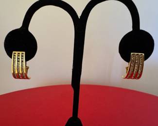 $400 - 14kt earrings and diamonds 5.78gr 