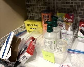 Finger splints ,eye wash ,wrist brace 