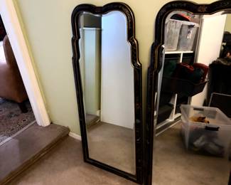 A set of mirrors 
