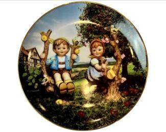M.J. Hummel - Appletree Boy & Girl Collectible Porcelain Plate - Danbury Mint - Signed & Numbered