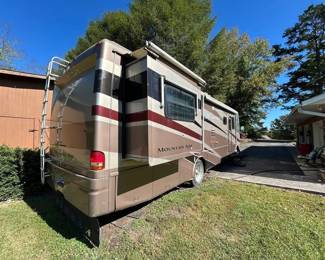 2003 Mountainaire Motorhome

42,000 miles -gas engine - beautiful home on wheels - located in Rockwood

$37,500.00 - Reduced to $35,000