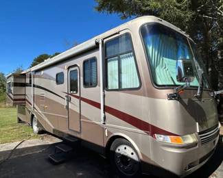 2003 Mountainaire Motorhome

42,000 miles -gas engine - beautiful home on wheels - located in Rockwood

$37,500.00 - Reduced to $35,000