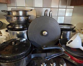 Assorted Cookware Set