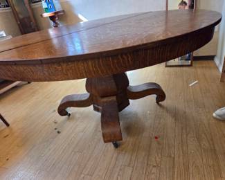 Antique Tiger Oak Pedestal Dining Table