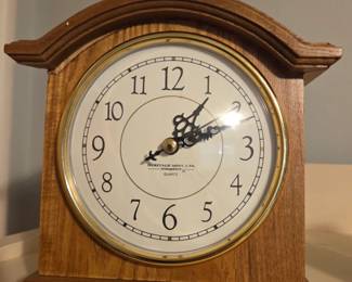 Heritage Mint, Ltd. Quartz Mantel Clock