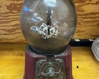 Advance Gumball machine