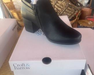 Brand new size 7 Ortholote Eco by Croft & Barrow