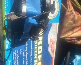 Queen airbed w pump