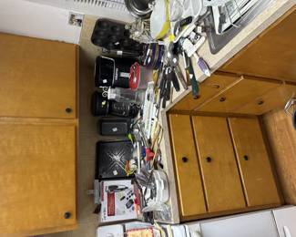 Entire kitchen everything is full everything must go