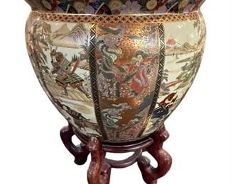 Lot 044  
Satsume Style Fish Bowl/Planter