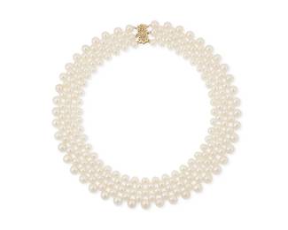 1012
A Cultured Pearl Collar Necklace
Featuring five graduated rows of cultured pearls finished with a 14k gold clasp

Length: 17 1/2 in., Width: 1 in.
121.5 grams gross
Estimate: $600 - $800