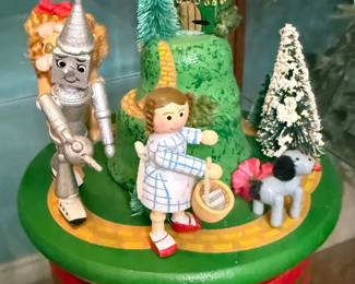 Kurt S. Adler "The Wizard of Oz" Musical Carousel Figurine