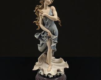 Giuseppe Armani Figurine: 1993 Member's Only "Venus" 881C With Original Box