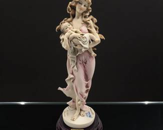 Giuseppe Armani Figurine: Pen Signed "Loving Arms" 880E With Box