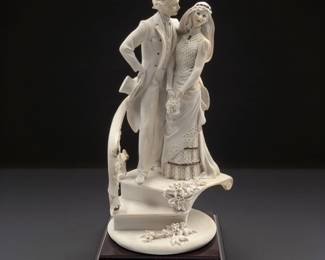 Giuseppe Armani Figurine: "Bride And Groom On Stairs" 475F With Original Box