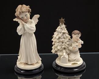 Giuseppe Armani Figurines: "God Bless" 1586C And "Xmas Lovely Gift" 1440F With Original Boxes