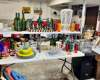 Plastic & Acrylic for Poolside Entertaining