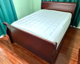 Queen Sized Cherry Finish Sleigh Bed