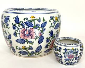 Set of 2 Blue and White Floral Planters
