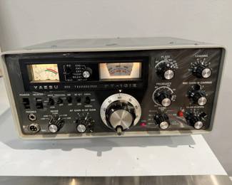 ***Available For PreSale*** Yaesu FT-101E Ham Radio - Powers On - $225