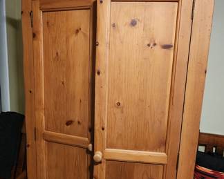 Pine armoire