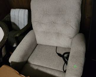 96Dec 19 2025 01 05pmh5BL