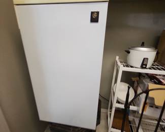 GE beverage refrigerator
