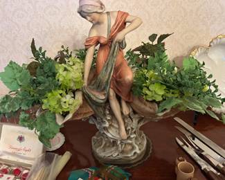 Royal Dux -perfect condition 