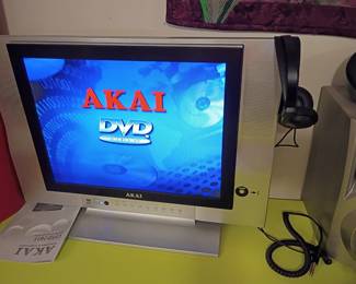 AKAI TV/DVD PLAYER