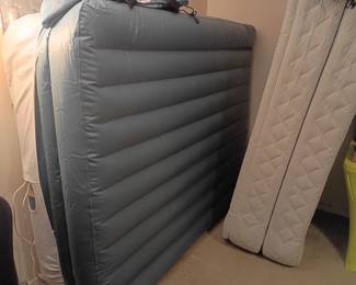 RAISED AIR BED