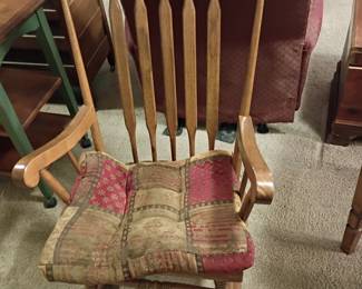 SOLID WOOD ROCKING CHAIR