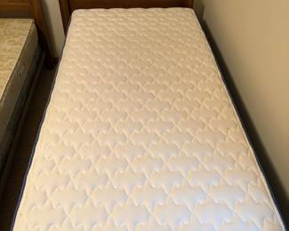 SEARSOPEDIC SUPREME TWIN SIZE MATTRESS