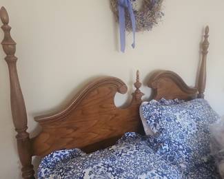 Vintage Oak Four-Poster Bed Headboard with Turned Finials