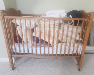 Vintage Jenny Lind Spindle Crib