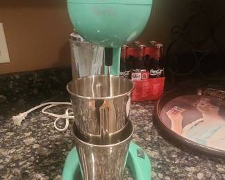 Nostalgia Electrics MOP-300 Mint Green Malt & Milkshake Maker