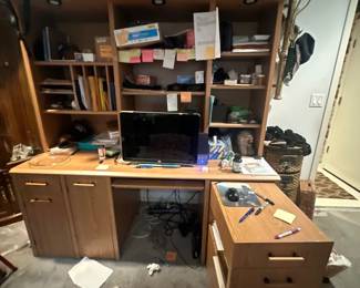 Desk, hutch & return