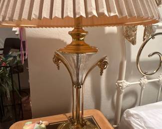 Table lamp