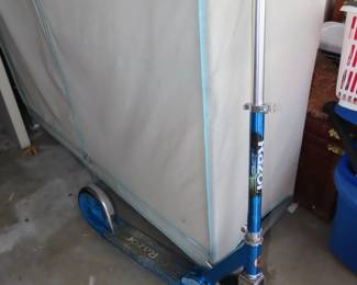 Razor scooter.