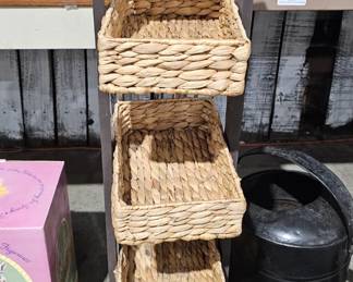 FOUR TIER BASKET TRAYS