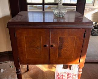 Vintage singer sewing machine that still works!