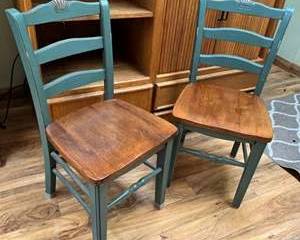 Lot 95  Rustic Vintage Wooden Ladder Back Chairs with Painted Frame