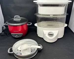 Lot 34  Aroma Rice Cooker  BlackDecker Food Steamer Lot  Electric Kitchen Appliances with Accessories
