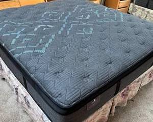 Lot 1  King Size Mattress Depot USA Comfort Care Mattress  Plush Supportive Sleep Surface
