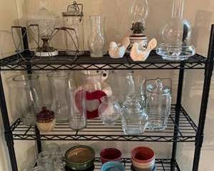 Lot 154  Vintage Glassware and Decorative Items Lot